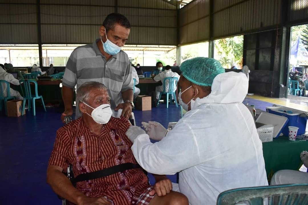 Brigif Para Raider 18/Trisula Menyelenggarakan Kegiatan Serbuan Vaksinasi Gratis Dosis Ke-2 Bagi Masyarakat Umum