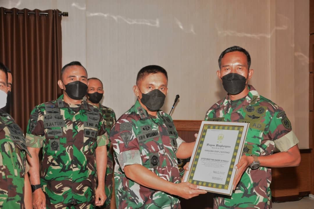 Brigif Para Raider 18/Trisula Sabet Predikat Terbaik Dalam Lomba Pembangunan Zona Integritas (ZI) yang Diselenggarakan Oleh Divif 2 Kostrad