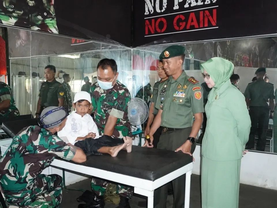 Brigif Para Raider 18/Trisula Menyelenggarakan Kegiatan Bakti Sosial Khitanan Massal, Operasi Katarak dan IVA Test Deteksi Dini Kanker Serviks