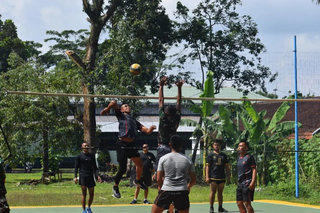 Tim Voli Staf Pers Brigif Para Raider 18/Trisula Raih Gelar Juara
