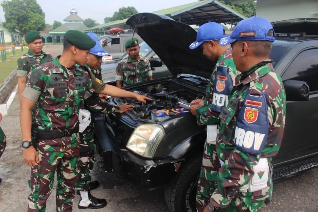 Pemeriksaan Kendaraan Prajurit Yonif Para Raider 503/Mayangkara