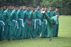 Tingkatkan Kemampuan Bertarung, Prajurit Trisula Berlatih Beladiri Militer (BDM) Cakra