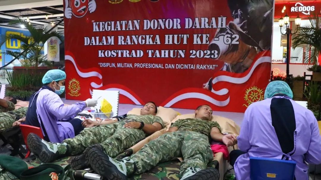 Peringati HUT ke-62 Kostrad, Brigif Para Raider 18/Trisula Melaksanakan Bakti Sosial Donor Darah