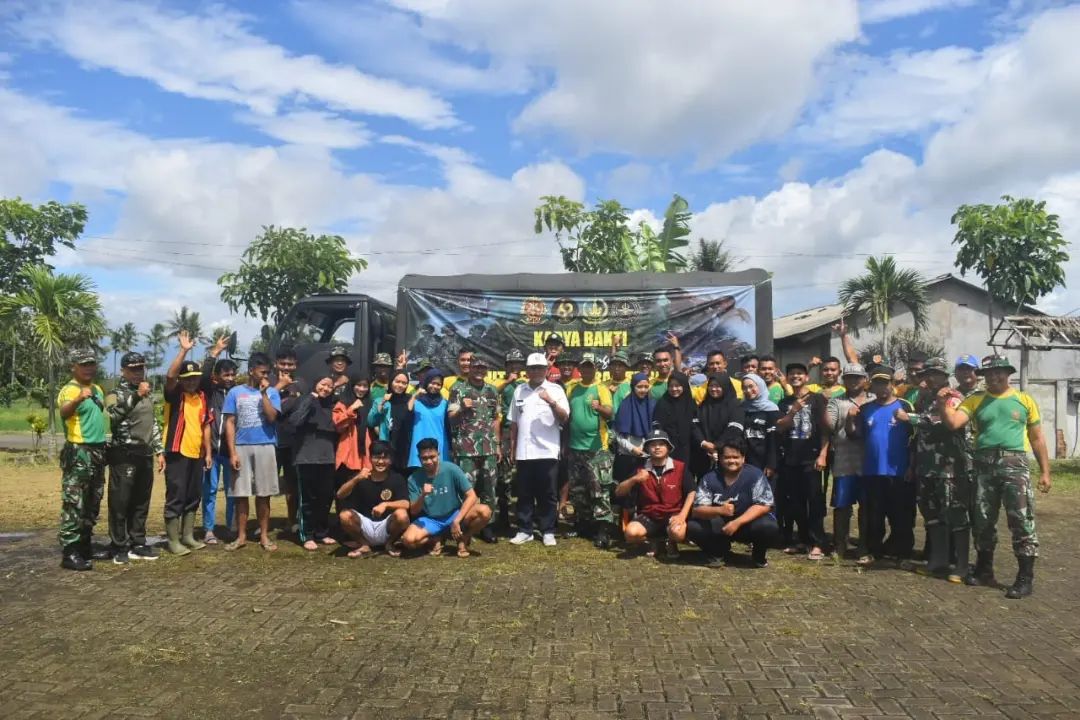 Sambut Hut Ke-62 Kostrad, Brigif Para Raider 18/Trisula Laksanakan Karya Bhakti