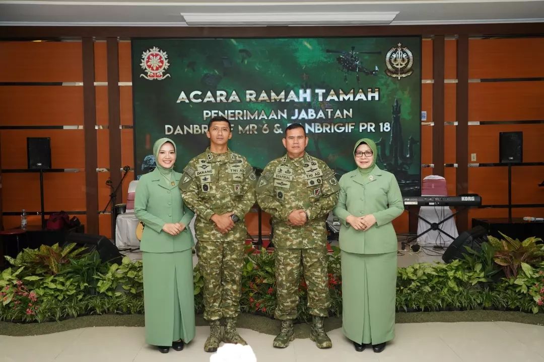 Pangdivif 2 Kostrad Pimpin Upacara Penerimaan Jabatan dan Tradisi Laporan Korps Danbrigif Para Raider 18 Trisula